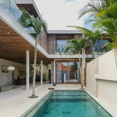 Mona Bingin Villa