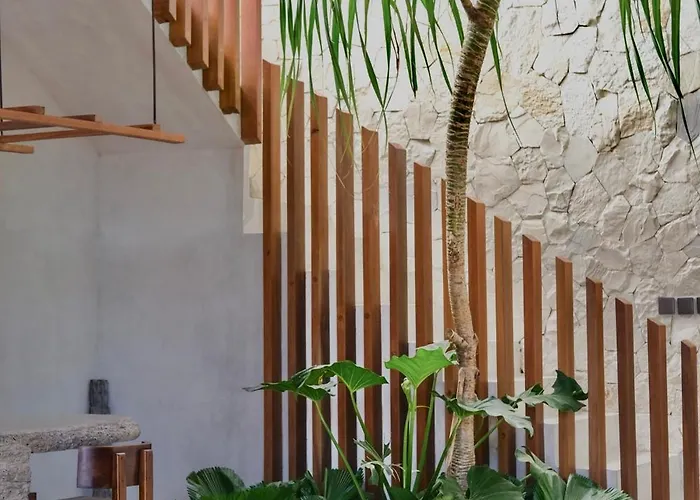 Mona Bingin Uluwatu (Bali)